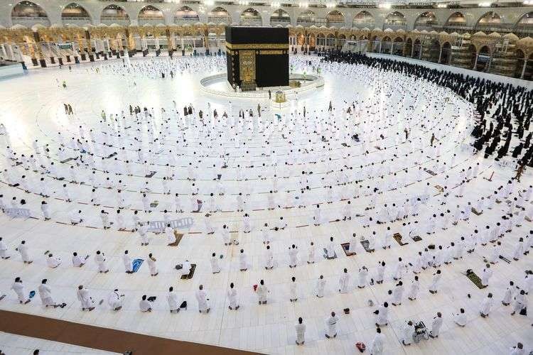 Pelaksaan ibadah umrah saat pandemi Covid-19 di Masjidil Haram, Makkah. (Foto: kemenag)