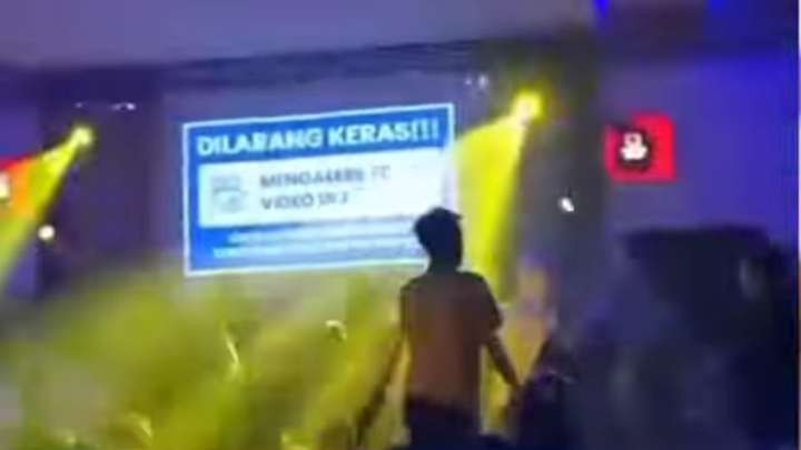 Tangkapan layar acara live musik disc jockey di salah satu kafe di Kota Malang (Instagram: @infomalangan)