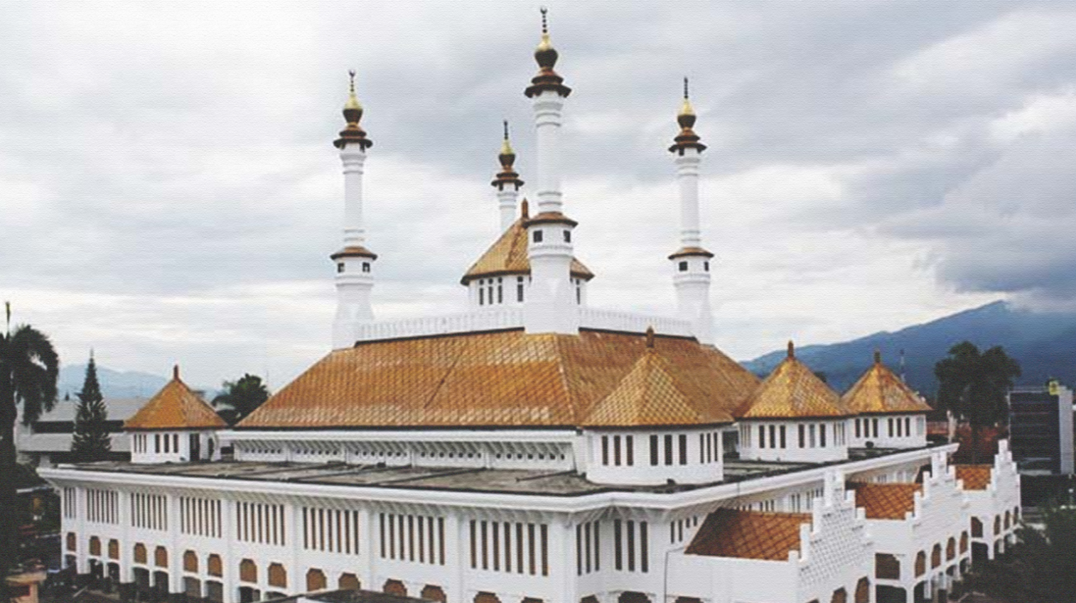 Masjid Agung Kota Tasikmalaya Jawa Barat. (Foto: Travellers)
