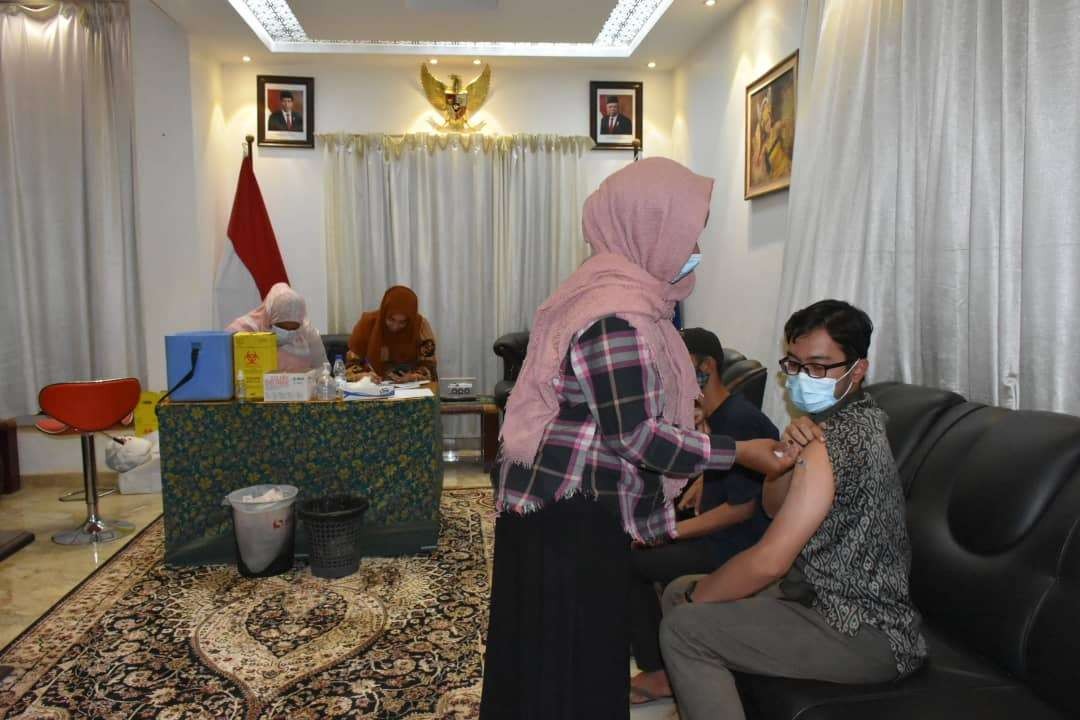 Pelaksanaan vaksinasi di KBRI Khartoum. (Foto:Istimewa)