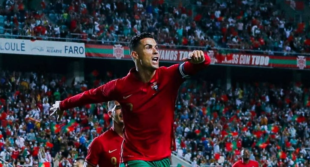 Cristiano Ronaldo mencetak golnya yang ke-112 saat Portugal mengalahkan Qatar 3-0 pada laga persahabatan, Minggu 10 Oktober 2021 di Estadio Algarve, Portugal. (Foto-Twitter-@selecaoportugal)