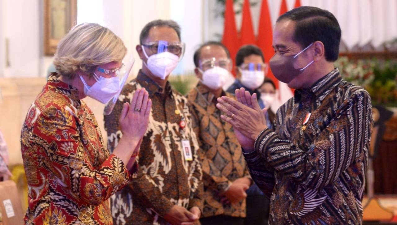 Presiden Jokowi dalam acara OJK Virtual Innovation Day 2021 di Istana Negara, Senin 11 Oktober 2021. (Foto: Setpres)