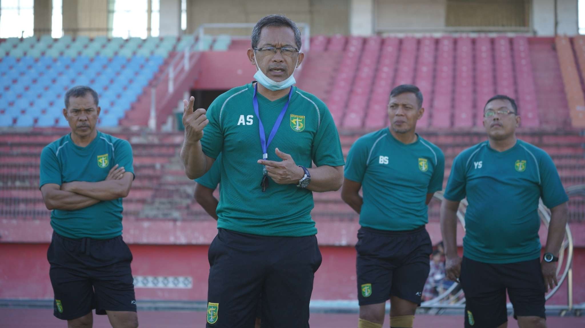 Pelatih Persebaya Aji Santoso.