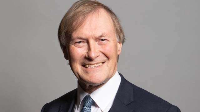 David Amess, anggota Parlemen Inggris dari Partai Konservatif untuk Southend West, meninggal hari Jumat kemarin saat mengadakan pertemuan dengan para pemilihnya di sebuah gereja. (Foto: AFP/Al Jazeera)