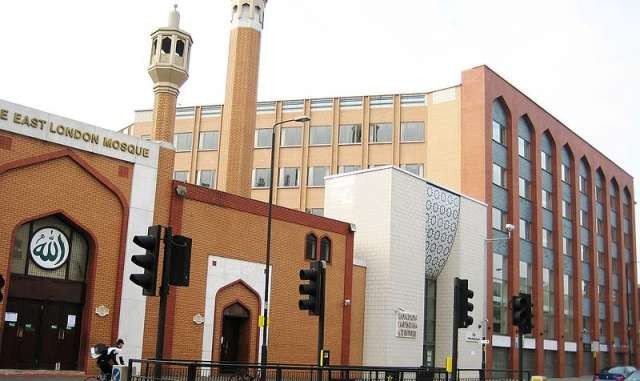Salah satu masjid yang menjadi tujuan Muslim Inggris di London timur. (Foto: travellers)