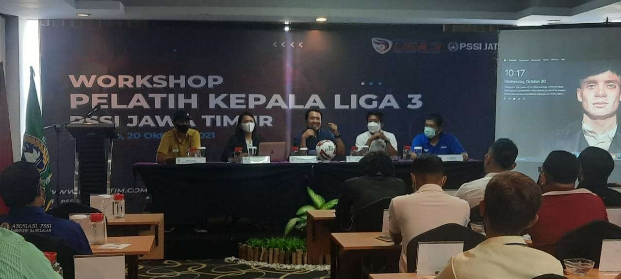 Workshop pelatih kepala Liga 3 PSSI Jawa Timur digelar di Hotel Quest Surabaya, Rabu 20 Oktober 2021. (Foto: Istimewa)