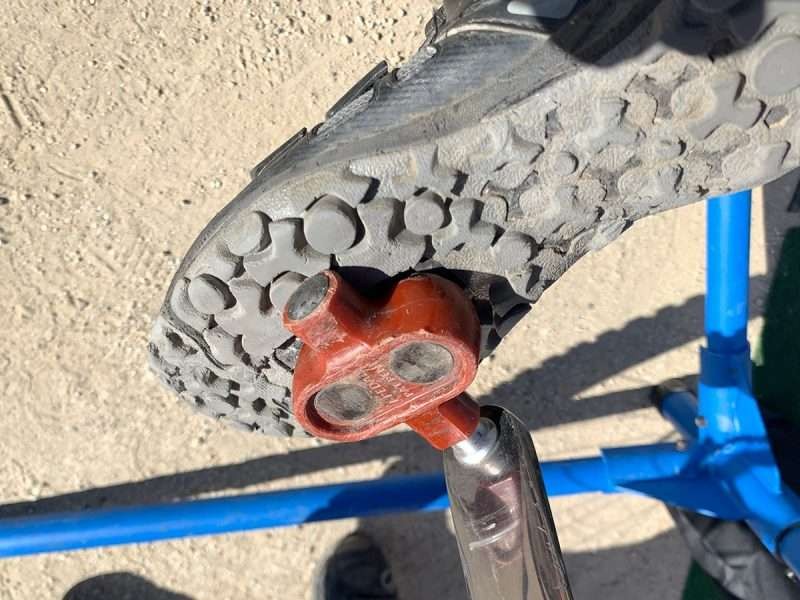J-Pedals, pedal bermagnet  untuk pengguna MTB.