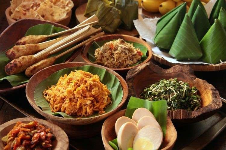Ilustrasi hidangan khas Bali yang menjadi favorit para wisatawan lokal dan mancanegara. (Foto: Istimewa)