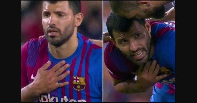 Striker Barcelona, Sergio Aguero, tampak memegangi bagian dadanya. Belakangan diketahui dia mengidap aritmia jantung. (Foto: Isimewa)
