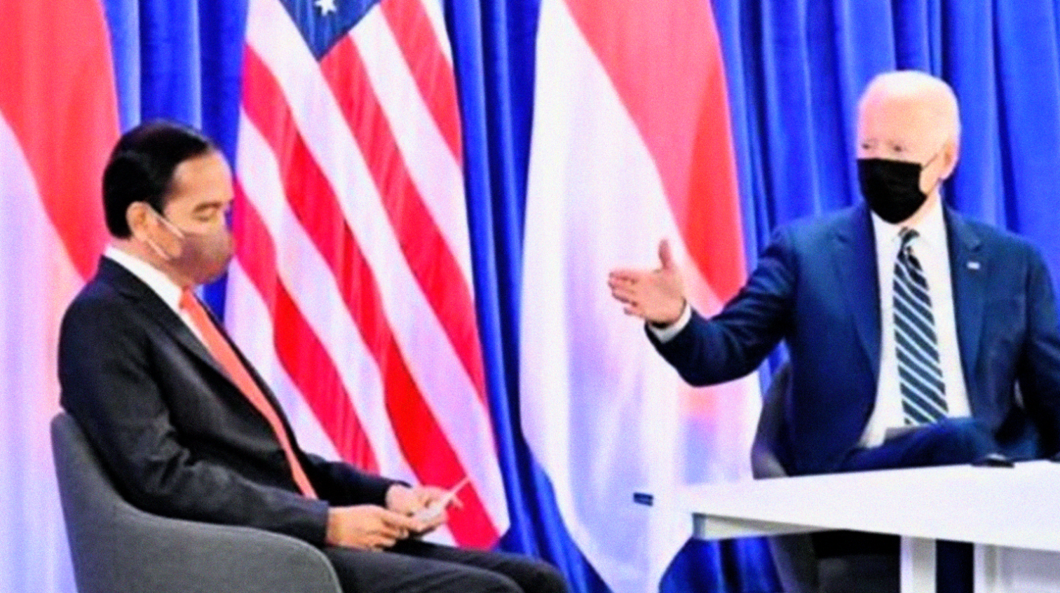Presiden Jokowi bersama Presiden AS Joe Biden membahas dinamika dunia. (Foto: Setpres)