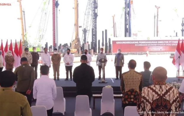 Presiden Jokowi groundbreaking pembangunan smelter PT Freeport Indonesia di Kawasan Ekonomi Khusus (KEK) Gresik. (Foto: Youtube Setpres)