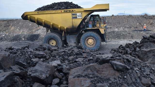 Penggalian batu bara makin gencar dilakukan di Indonesia dengan banyaknya investor yang akan memenuhi kebutuhan ekspor. (Foto: Nikkei Asia)