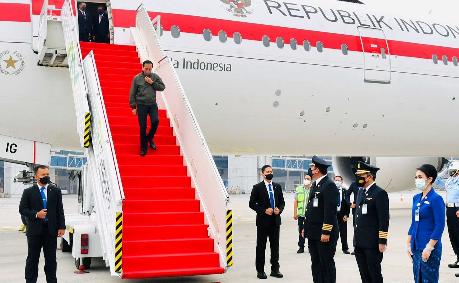 Presiden Jokowi tiba tanpa penyambutan langsung dikarantina (,foto: Setpres)