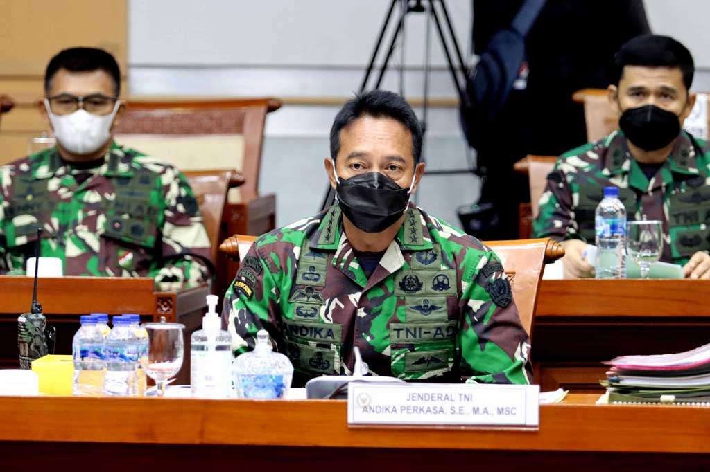 KSAD Jenderal TNI Andika Perkasa saat menjalani fit and proper test calon Panglima TNI. (Foto: Ant)