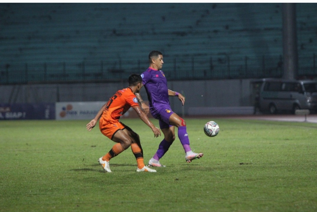 Laga pekan ke-11 Liga 1 Persik Kediri kontra Persiraja Banda Aceh di stadion Moh Subroto Magelang (Foto: istimewa)