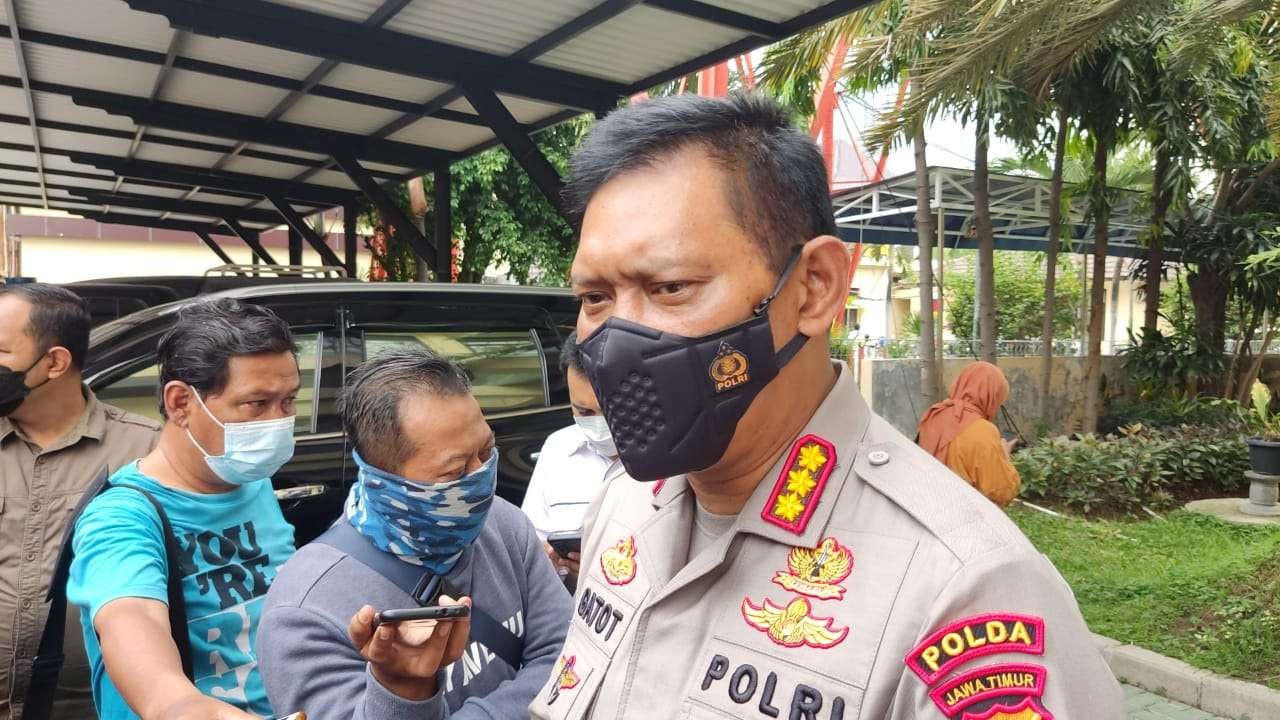 Kepala Bidang Humas Polda Jatim, Kombes Pol Gatot Repli Handoko. (Foto:  Fariz Yarbo/Ngopibareng.id)