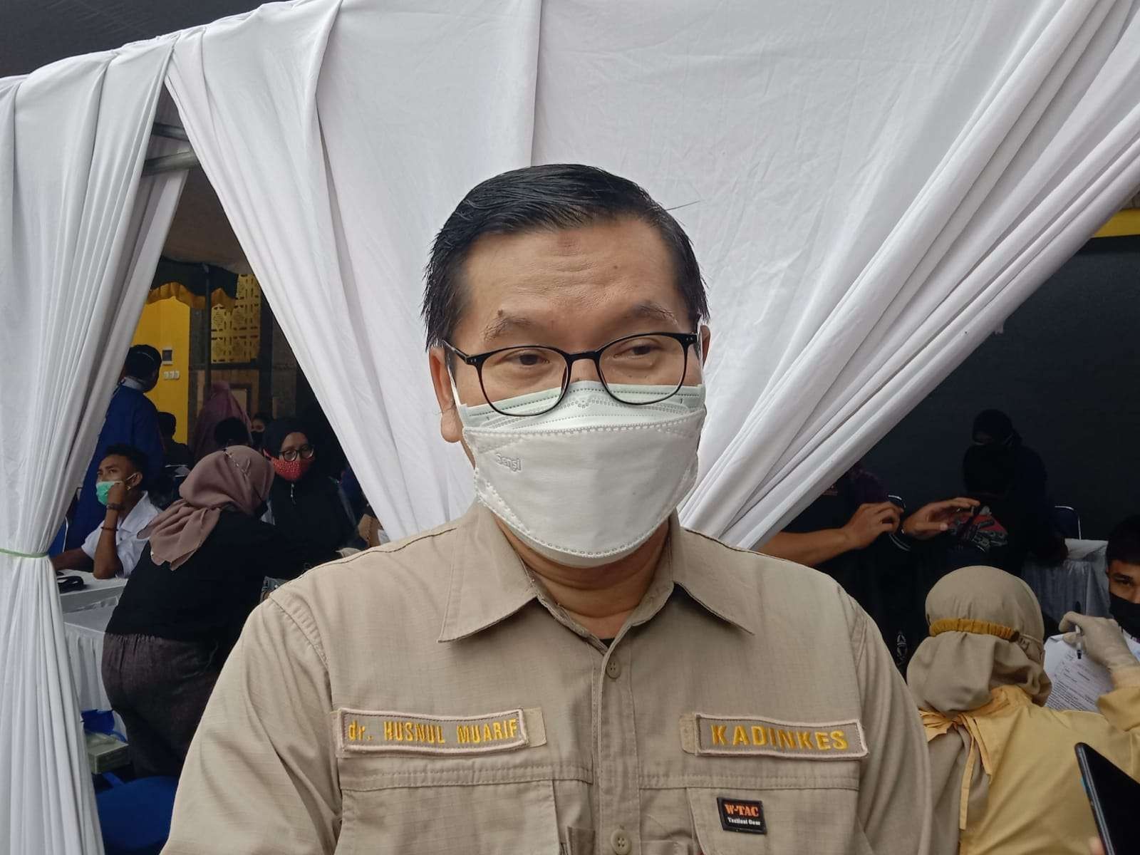 Kepala Dinas Kesehatan Kota Malang, dr Husnul Mu'arif saat berada di DPC Partai Golkar, Kota Malang (Foto: Lalu Theo/Ngopibareng.id)