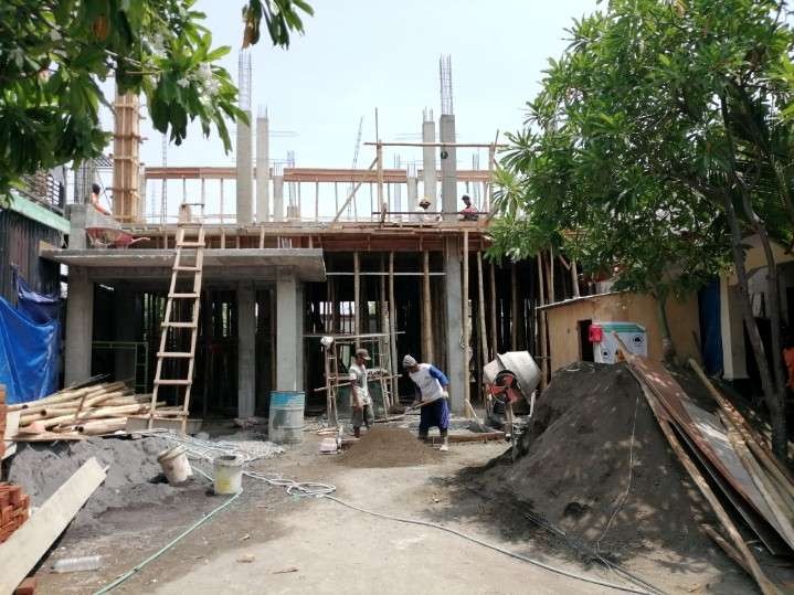Pengerjaan ruang instalasi gizi Puskesmas Kandangsapi Kota Pasuruan (Laily/ngopibareng)
