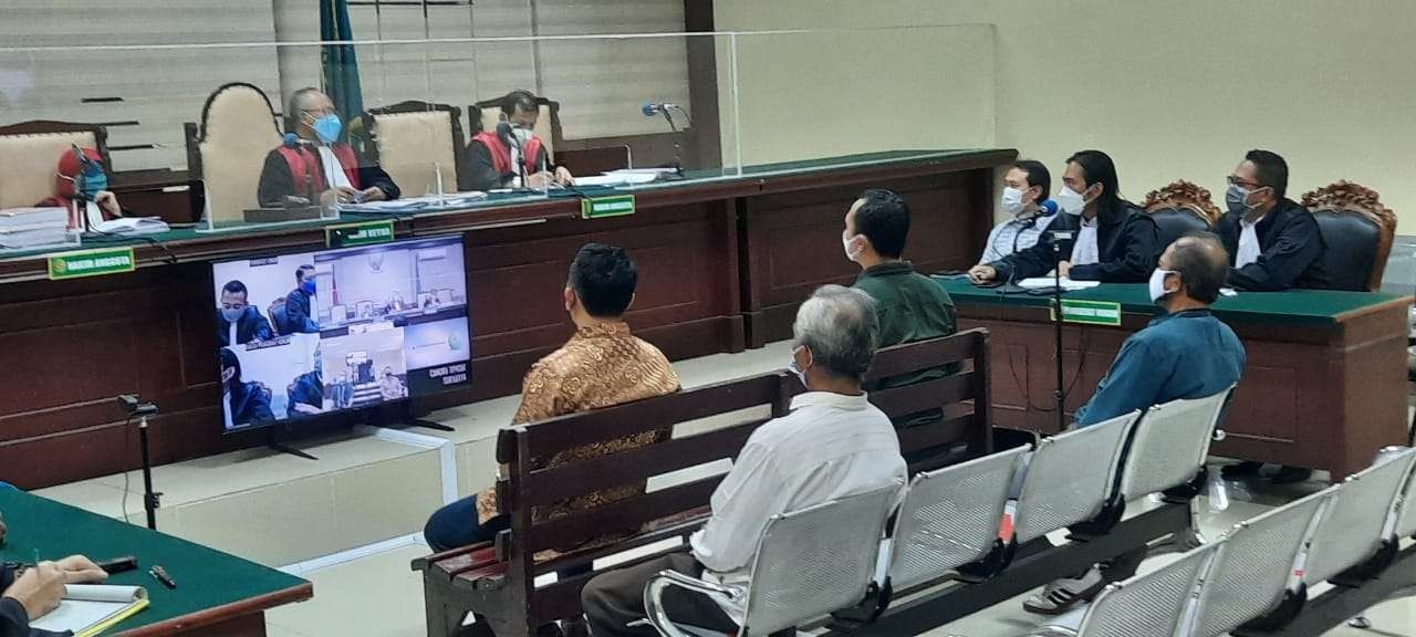 Suasana pemeriksaan saksi kasus suap jual beli jabatan oleh Bupati Nganjuk nonaktif, Novi Rahman Hidayat di Pengadilan Tipikor Surabaya, Sidoarjo, Senin 15 November 2021. (foto: Istimewa)