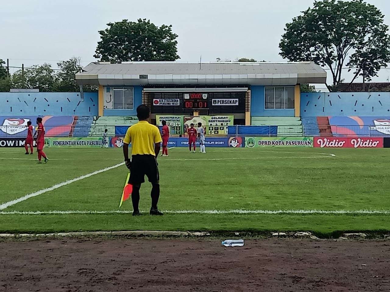 Pertandingan antara AFA Syailendra melawan Persekap Pasuruan di Stadion Untung Suropati, Pasuruan, Minggu 14 November 2021. (Foto: Istimewa)