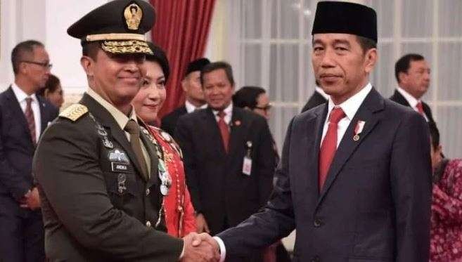 Presiden Jokowi saat melantik KSAD Andika Perkasa. (Foto: Istimewa)