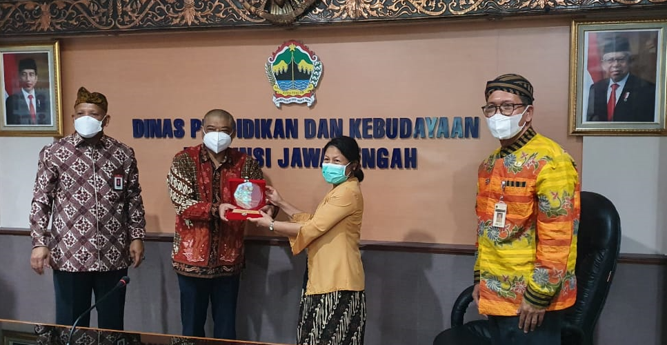 Badan Pembinaan Ideologi Pancasila (BPIP) melakukan kunjungan kerja ke Dinas Pendidian dan Kebudayaan Provinsi Jawa Tengah, Kamis, 18 November 2021. (Foto: Dok. BPIP)