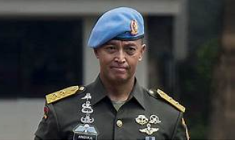 Setelah dilantik sebagai Panglima TNI, Jenderal Andika Perkasa segera melakukan penyegaran dalam tubuh TNI. (Foto: kronologi)