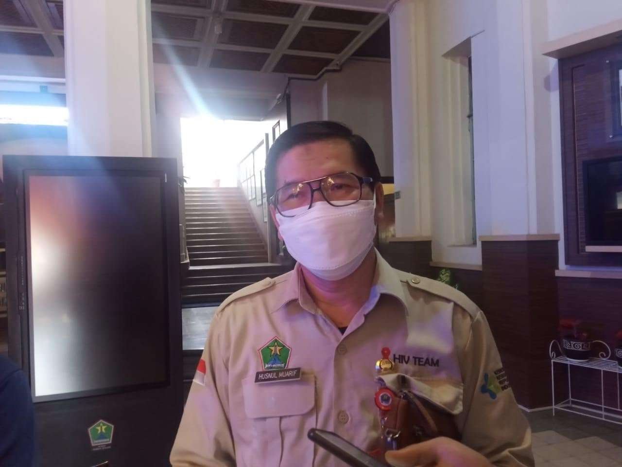 Kepala Dinas Kesehatan (Dinkes) Kota Malang, dr Husnul Mu'arif saat berada di Balaikota Malang (Foto: Lalu Theo/ngopibareng.id)