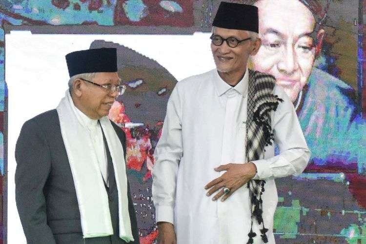 Rais Aam Nahdlatul Ulama KH Miftachul Akhyar bersama Wapres KH Ma'ruf Amin. (Foto: Dok/Ngopibareng.id)