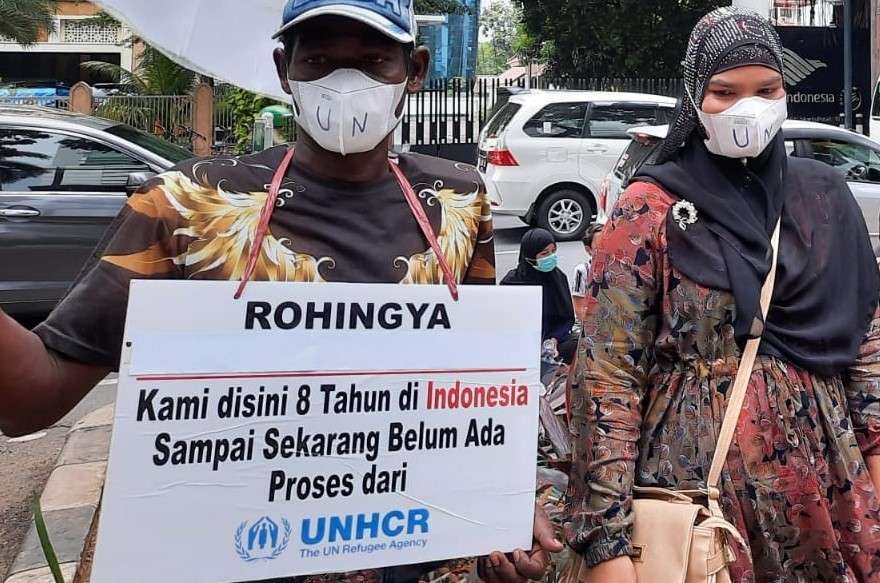 Pengungsi Rohingya menggelar aksi damai di depan Kantor Badan PBB UNHCR di Jakarta, menuntut segera disalurkan ke negara ketiga, seperti janji UNHCR. (Foto: Istimewa)