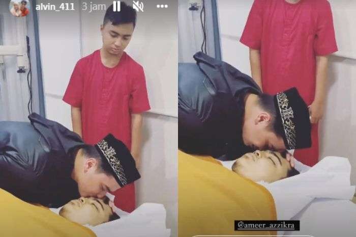 Alvin Faiz mencium jenazah adik kesayangannya, Ameer Azzikra. (Foto: Instagram)