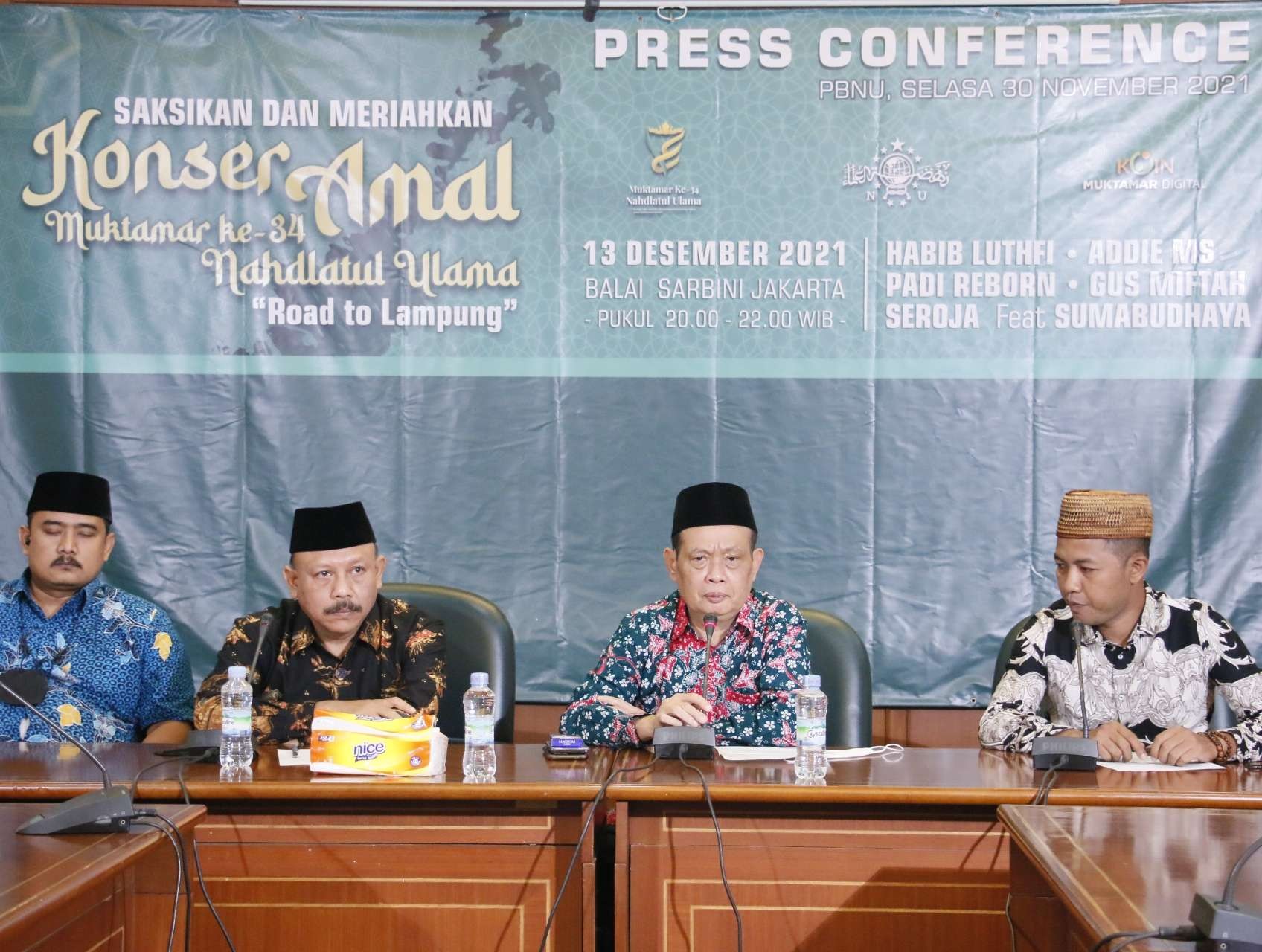 Imam Aziz memberi keterangan pada pers, Selasa 30 November 2021. (Foto:Istimewa)