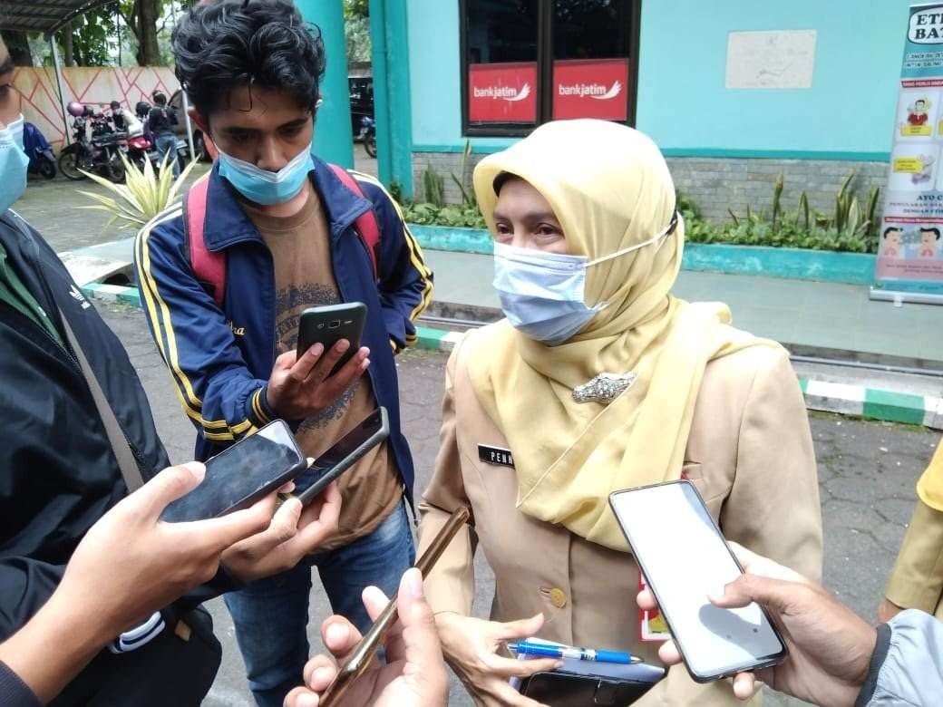 Kepala Dinsos-P3AP2KB, Penny Indriani saat ditemui di Kecamatan Kedungkandang, Kota Malang (Foto: Lalu Theo/ngopibareng.id)