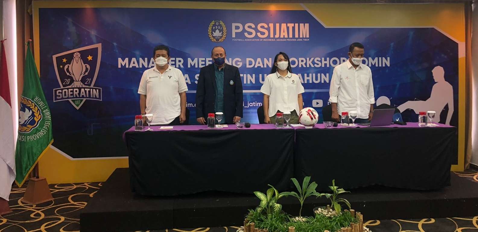 Manager Meeting Piala Soeratin U-17 PSSI Jatim pada Selasa 30 November 2021 di Hotel Quest, Surabaya. (Foto: Istimewa)