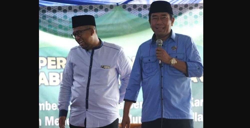 Politikus PPP Abraham Lunggana alias Haji Lulung bersama putranya, anggota DPRD DKI Jakarta, Guruh Tirta Lunggana. (Foto: Istimewa)