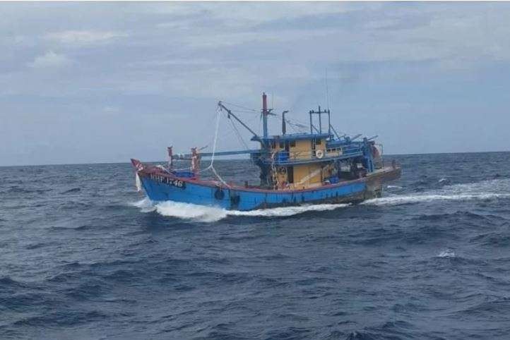 Kapal ikan yang ditangkap petugas Pengawasan Sumber Daya Kelautan dan Perikanan. (Foto: Antara/KKP)