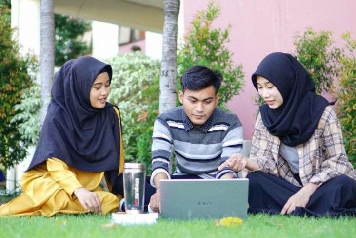 Ilustrasi mahasiswa Muhammadiyah Surabaya