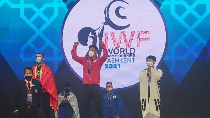 Indonesia masih kena sanksi WADA karena komitmen pengetesan doping. Rahmat Erwin Abdullah (tengah) tak bisa membawa bendera Merah Putih ke podium meski ia meraih dua medali emas. (Foto: PABSI)