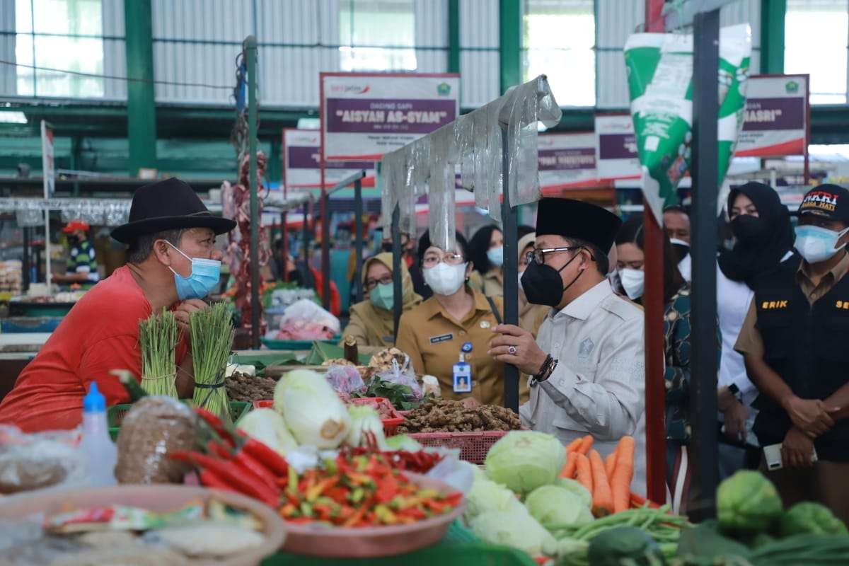 Walikota Malang, Sutiaji saat mengunjungi Pasar Klojen, Kota Malang (Foto: istimewa)