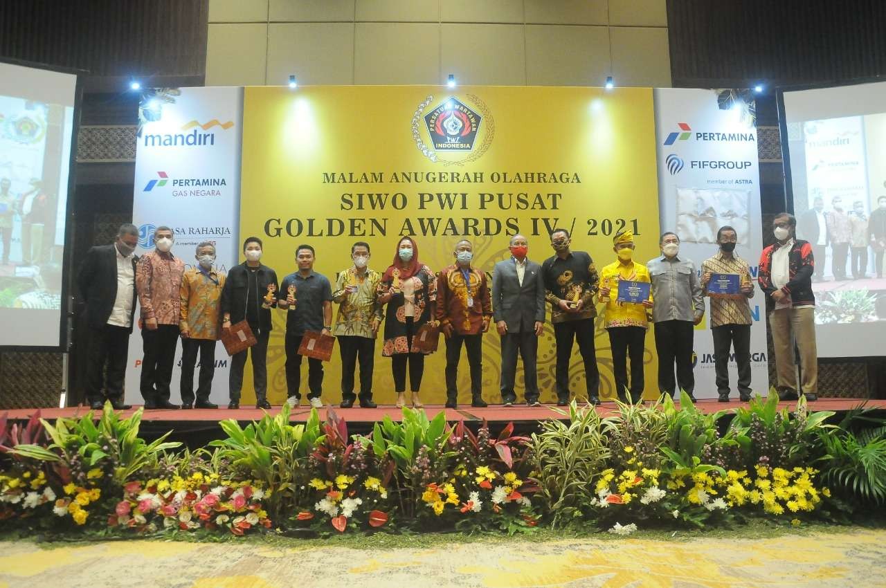 Golden Award IV Malam Anugerah Olahraga SIWO PWI. (Foto: Istimewa)