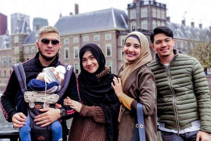 Pasangan Zaskia Sungkar dan Irwansyah bersama Hafiz Fatur (kiri). (Foto: Instagram)