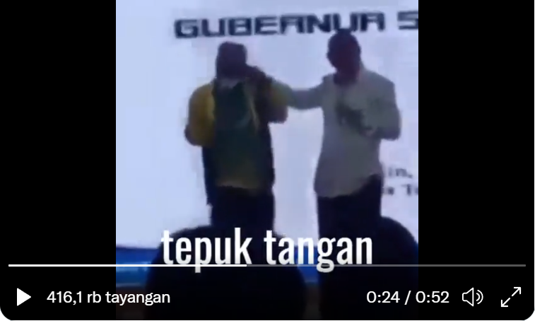 Video pendek berisi aksi Gubernur Sumatera Utara Edy Rahmayadi sedang menjewer sosok pelatih biliar PON di atas panggung, viral di media sosial. (Foto: tangkapan layar)