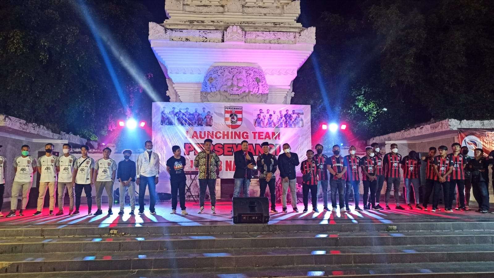 Manajemen Persewangi launching tim Persewangi yang akan berlaga pada Liga 3 Nasional. (Foto: Muh Hujaini/Ngopibareng.id)