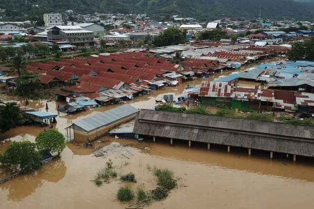 Banjir di Jayapura menggenangi ratusan rumah dan fasilitas publik. (Foto: Twitter)