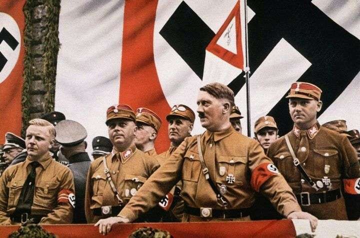 Adolf Hitler selalu merasa gagah, fakta diktator kejam dalam sejarah. (Foto: Biografi Adolf Hitler)