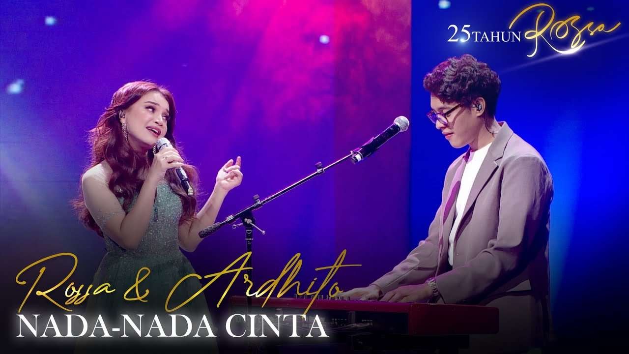 Penyanyi Rossa duet bareng musisi sekaligus aktor Ardhito Pramono saat Konser Rossa 25 Tahun. (Foto: YouTube)