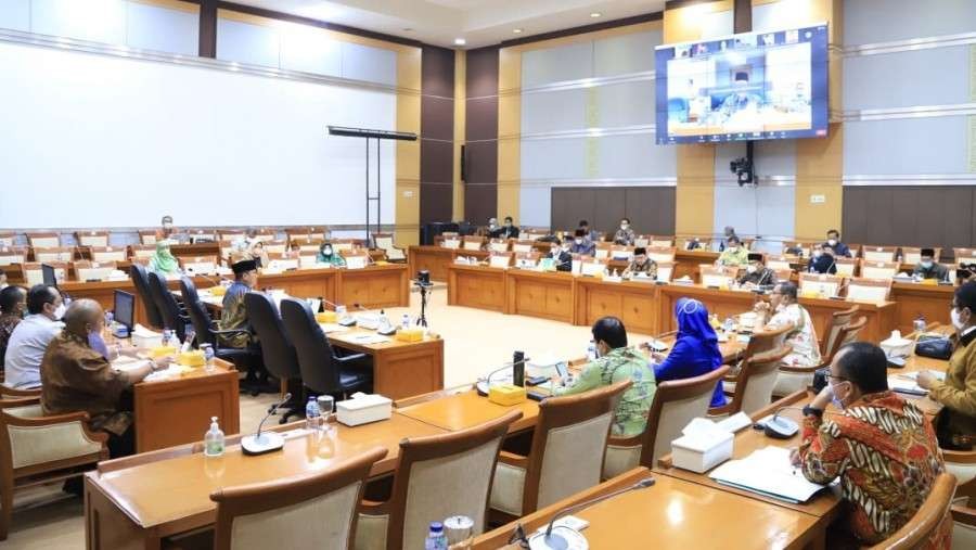 Rapat Kerja Komisi VIII DPR RI dengan Menteri Agama RI di Jakarta. Foto: Kemenag)