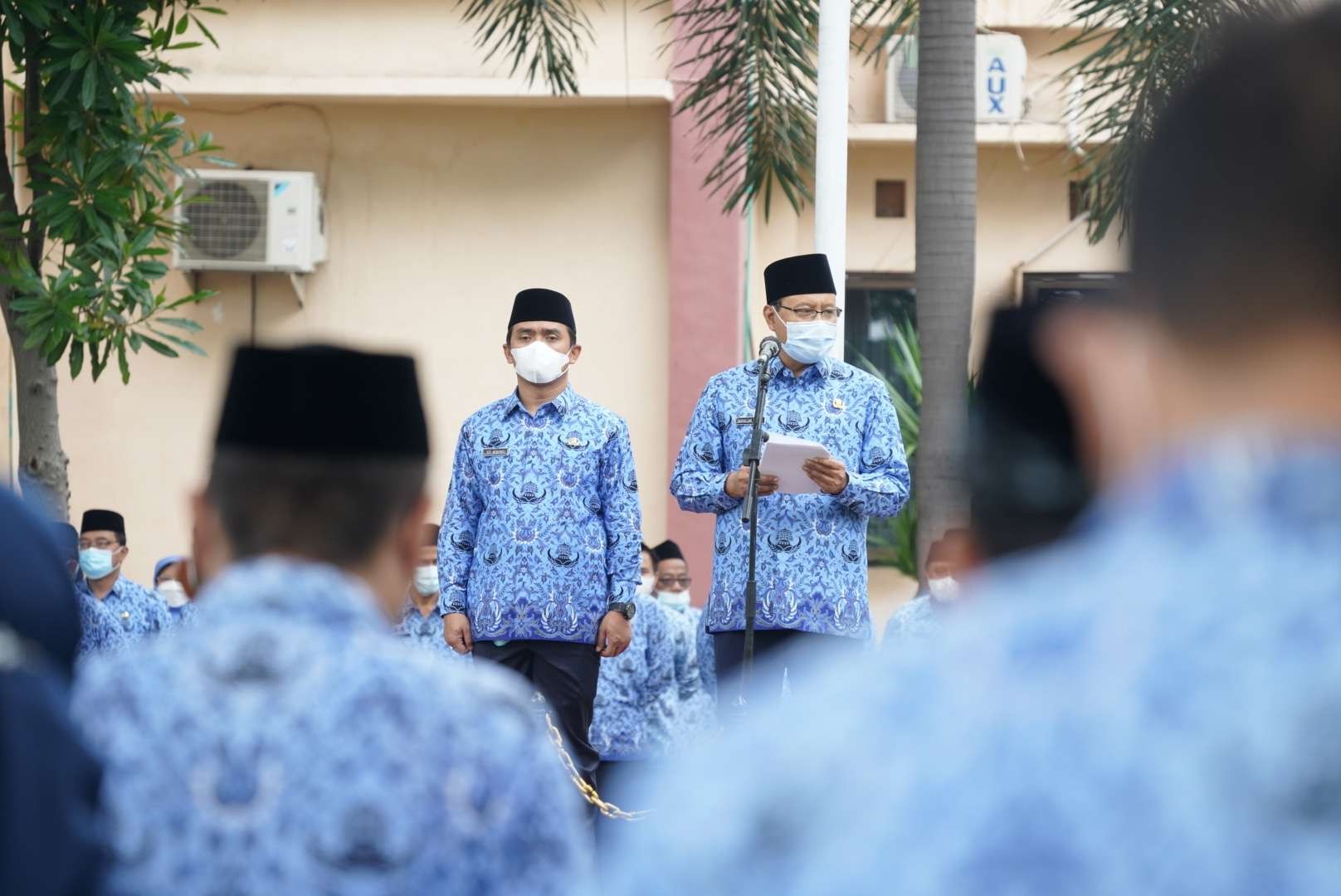 Wali Kota Pasuruan Saifullah Yusuf (Gus Ipul) saat memberikan pengarahan dalam apel pagi. (Foto: Istimewa)