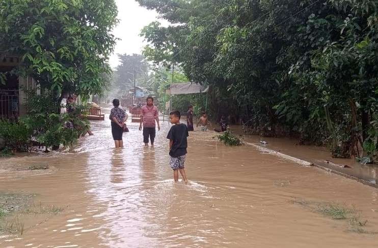 Banjir di desa Kademangan Mojoagung, Mojokerto mulai surut. (Foto: istimewa)