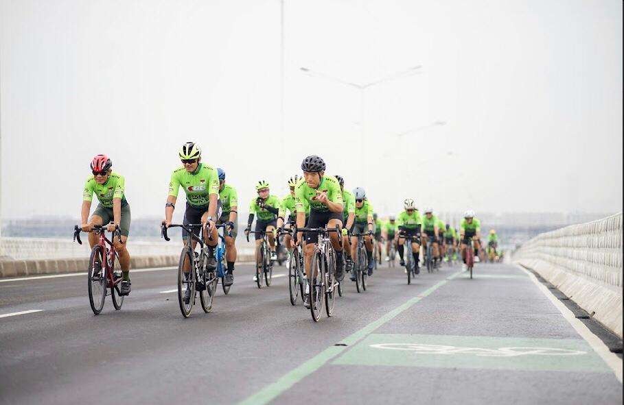Launching jersey KGB diikuti 200 cyclist gowes bareng dari Kelapa Gading menuju PIK2 dan kembali ke Kelapa Gading. (Foto: istimewa)